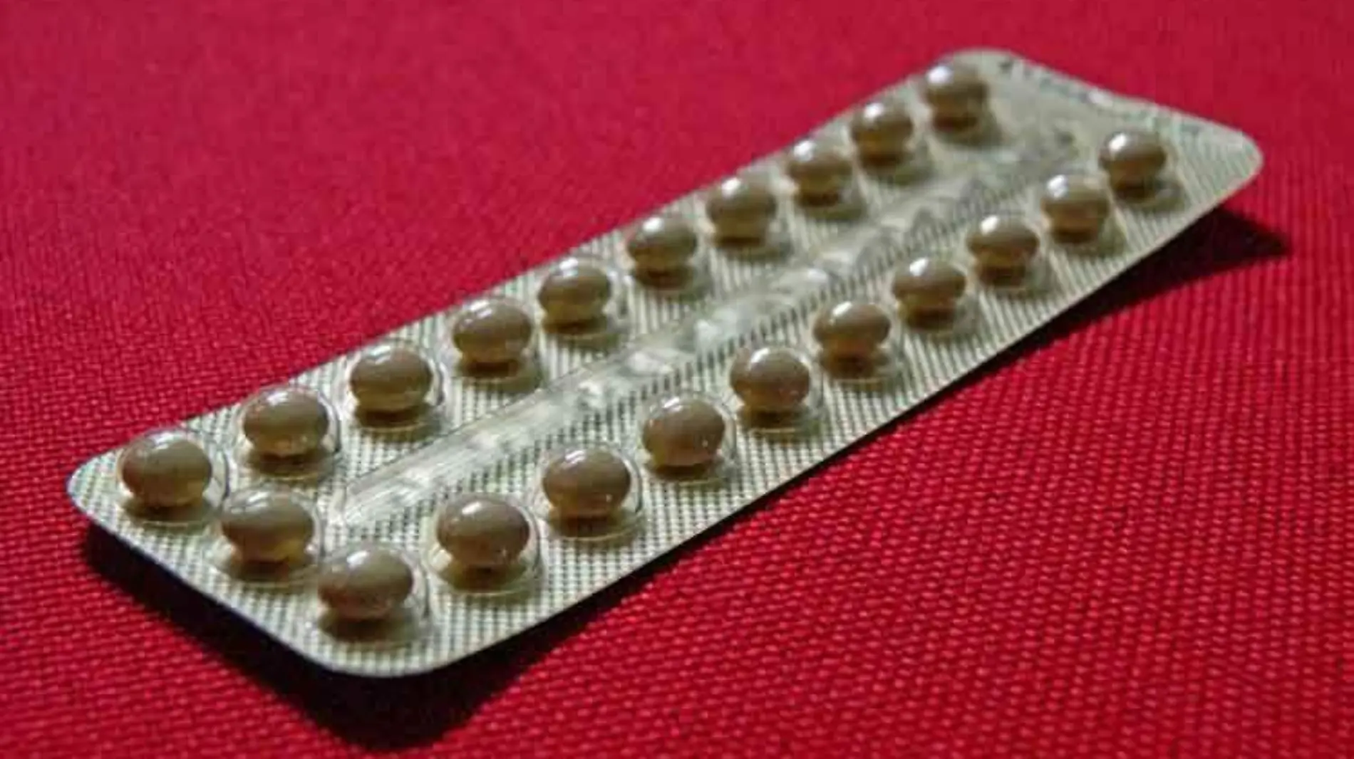 contraceptive-pills-gdaee95c77_1920