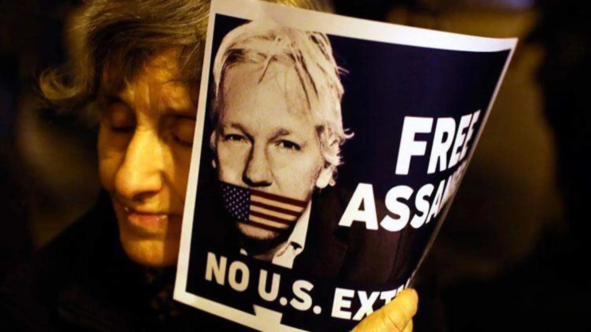 Julian-Assange_wikileaks