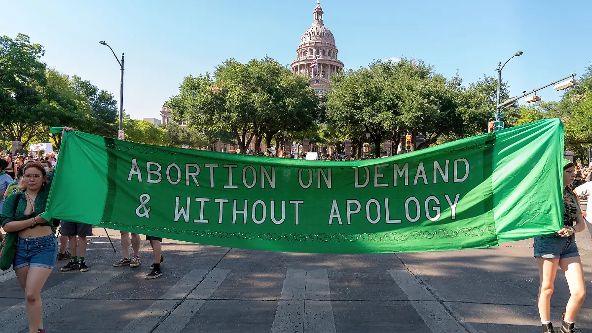 Miles protestan en EU tras la derogación del derecho al aborto5
