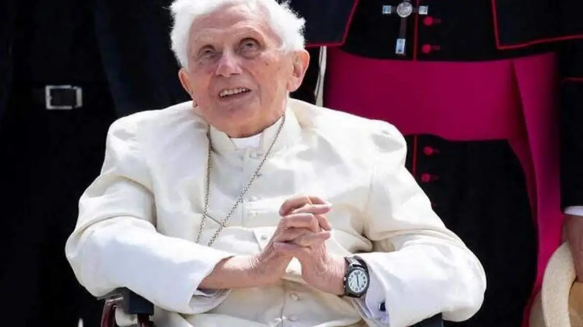 Benedicto XVI ofrece disculpas por caso de abuso