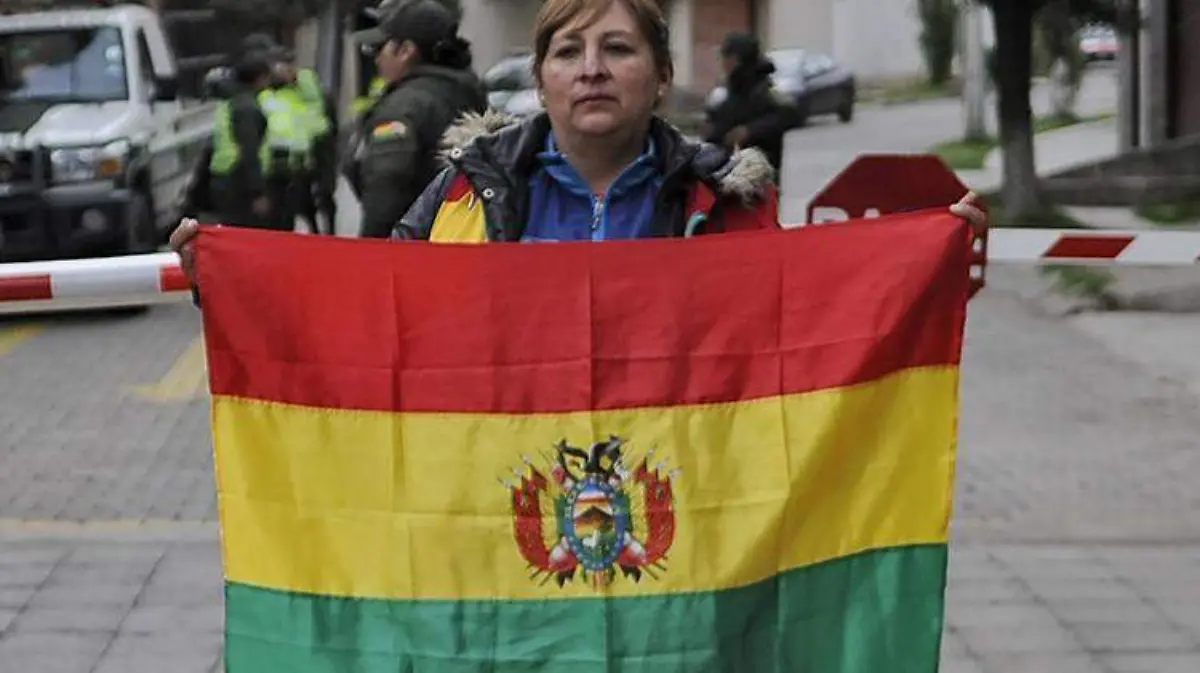 bandera-bolivia-resistencia-afp--(2)