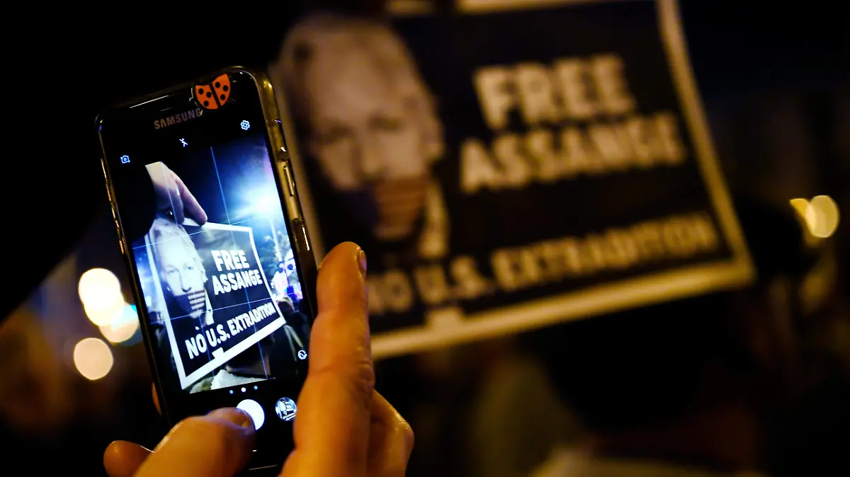 assange2