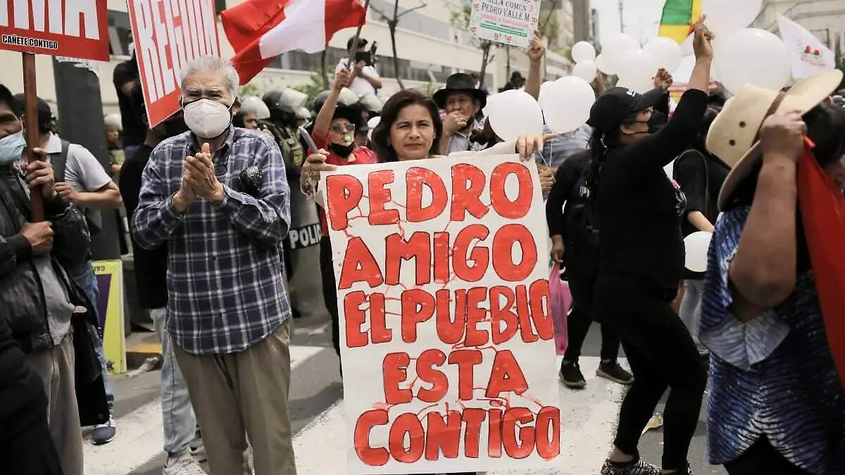 Protestas en Peru a favor de presidente Castillo