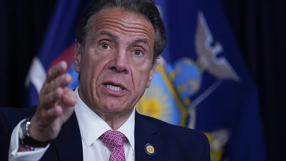 Andrew Cuomo renuncia a gobernacion de Nueva York