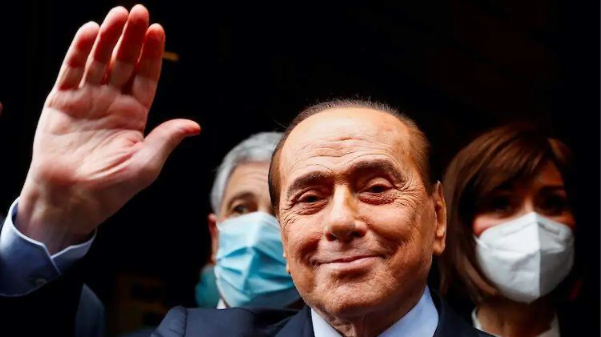 Derecha italiana destapa al magnate Silvio Berlusconi como candidato a la presidencia 1