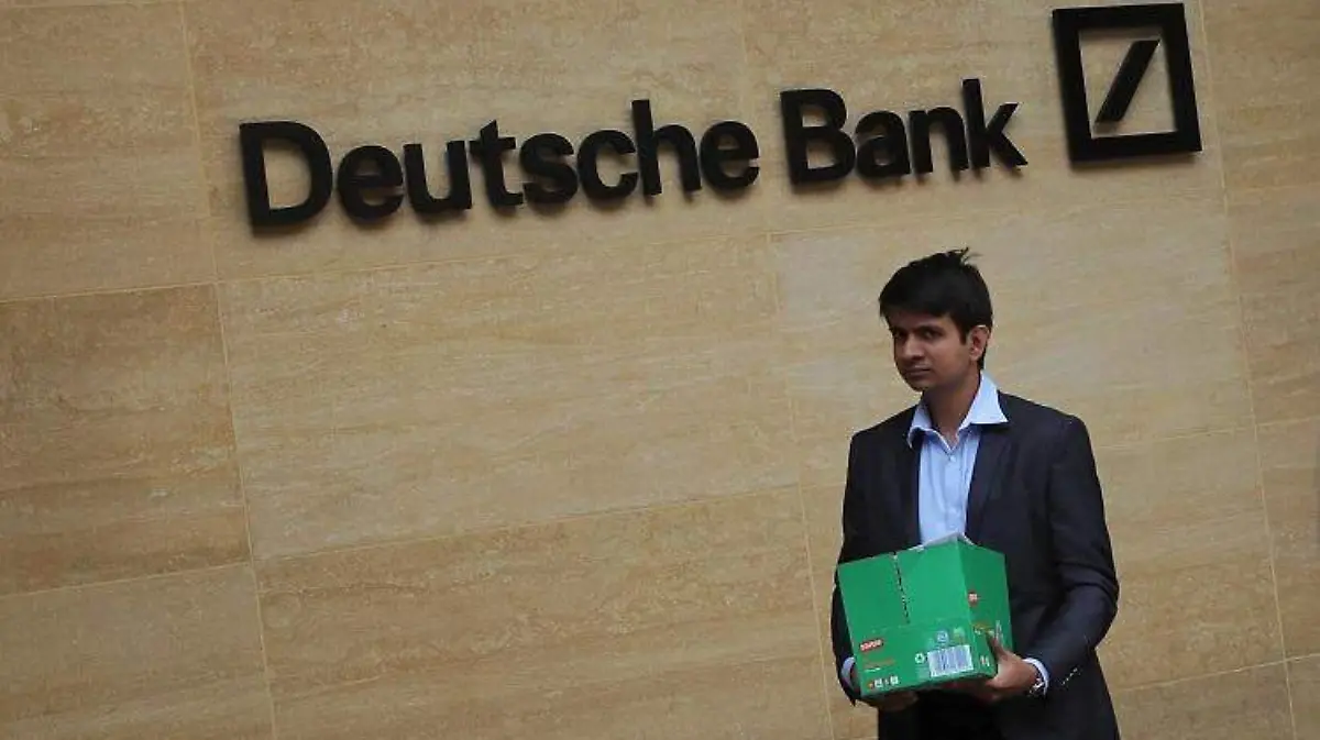 Deutsche Bank despide a sus empleados con una carta, un abrazo y una selfie (2)