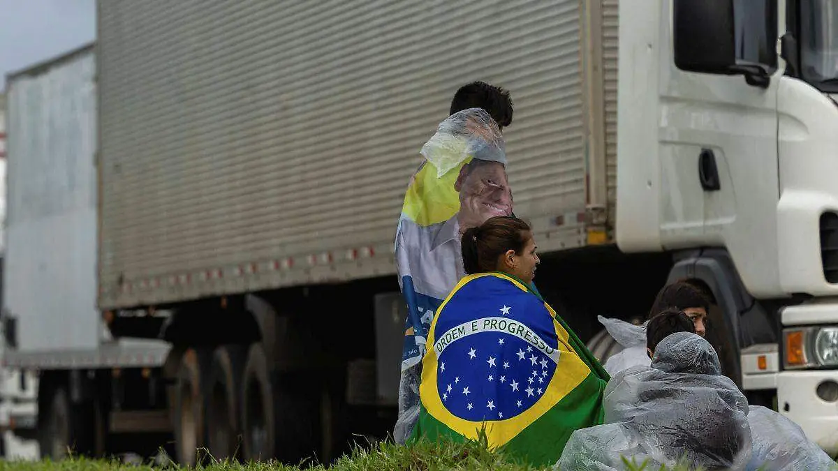 Corte avala uso de fuerza policial para desbloquear carreteras tras derrota de Bolsonaro
