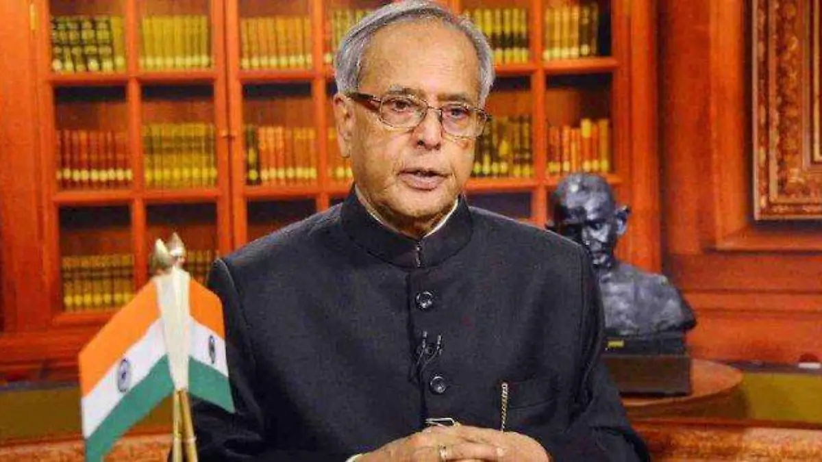 FALLECE-Pranab-Mukherjee