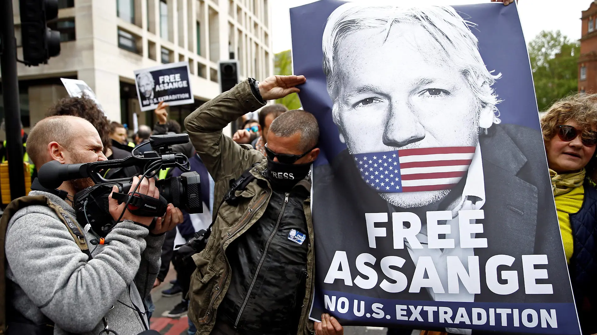 assange1