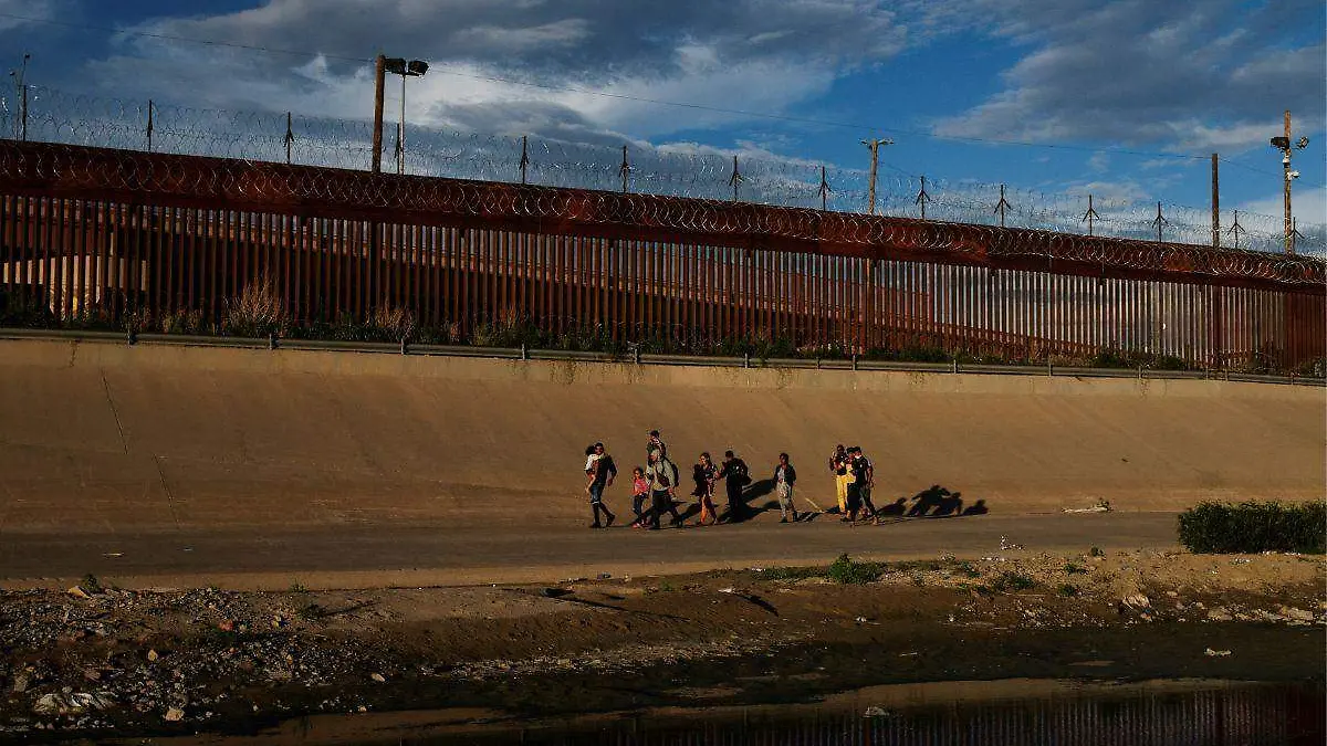 Biden asegura que trabaja con México para frenar migración