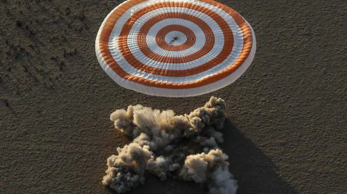 Soyuz-regresa-astronautas