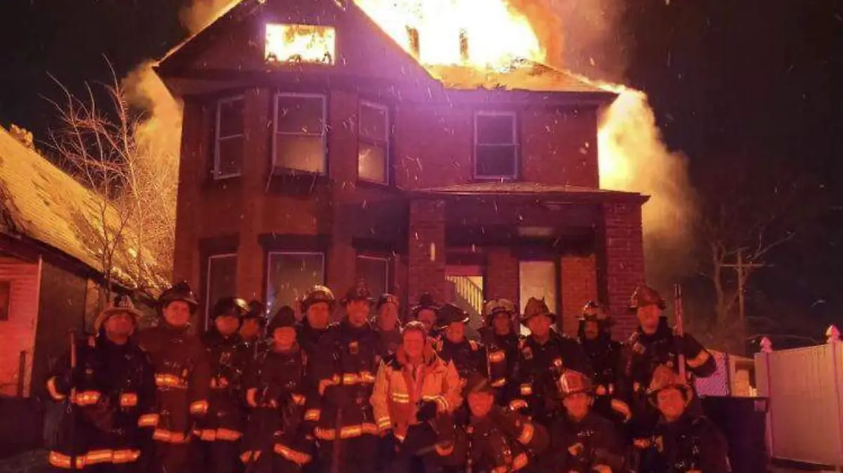 bomberos detroit TWITTER @NewsWithVictor