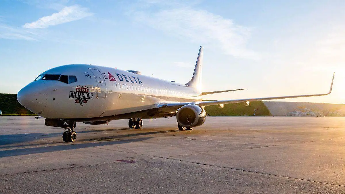 Trabajador muere al ser succionado por la turbina de un avión 