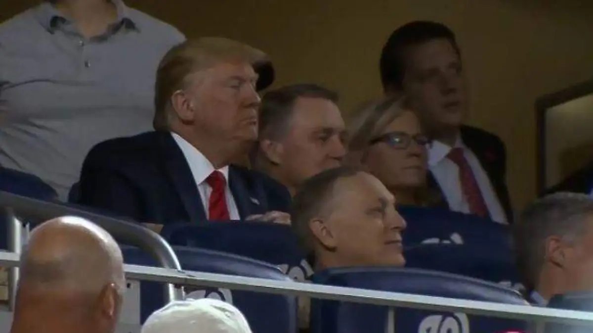 trump abucheado estadio