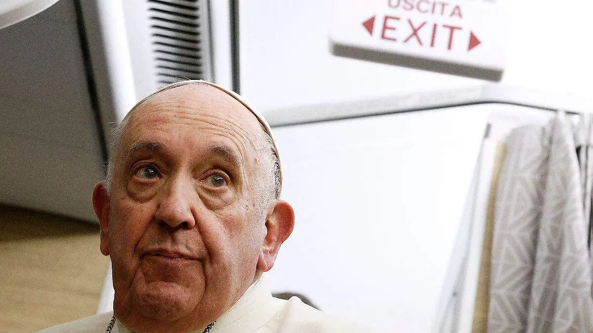 Papa Francisco deja puerta abierta a su retiro tras viaje a Canadá