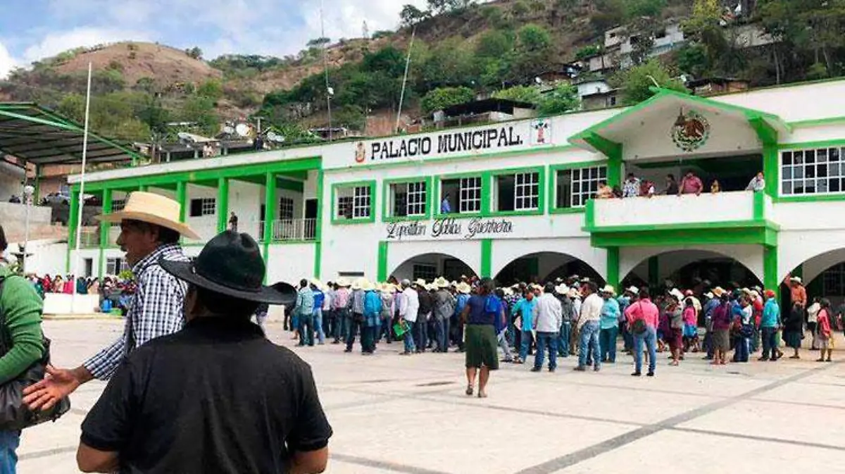 guerrero_retenidos_delegados_alcalde