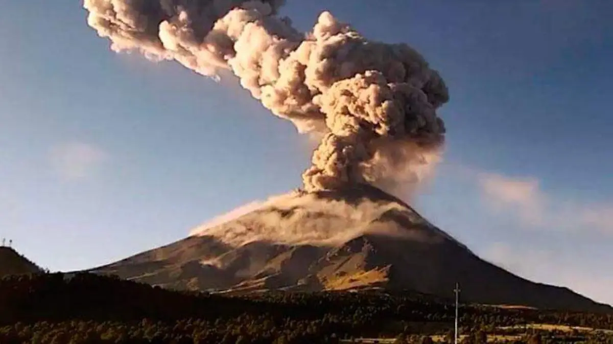 Volcan-Popocatepetl_explosion