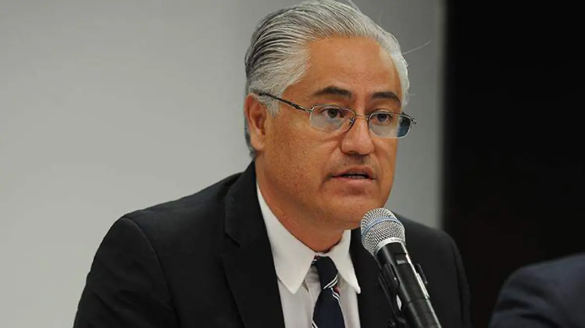 rector-alejandro-vera