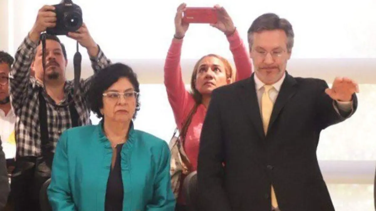 john ackerman protesta consejo tecnico evaluador