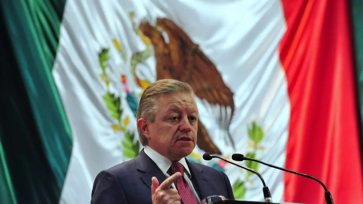 arturo zaldivar lelo de larrea