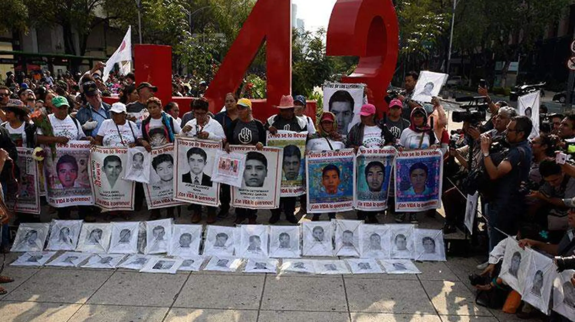 Ayotzinapa_marcha_3