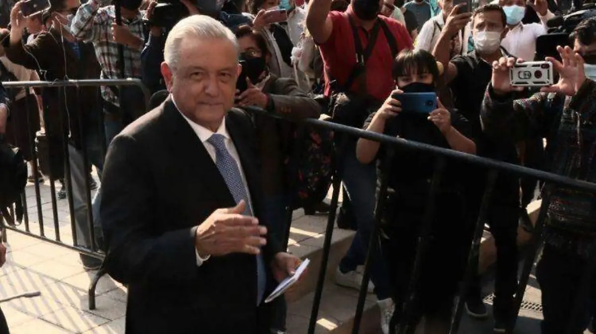 Termina reunion de AMLO