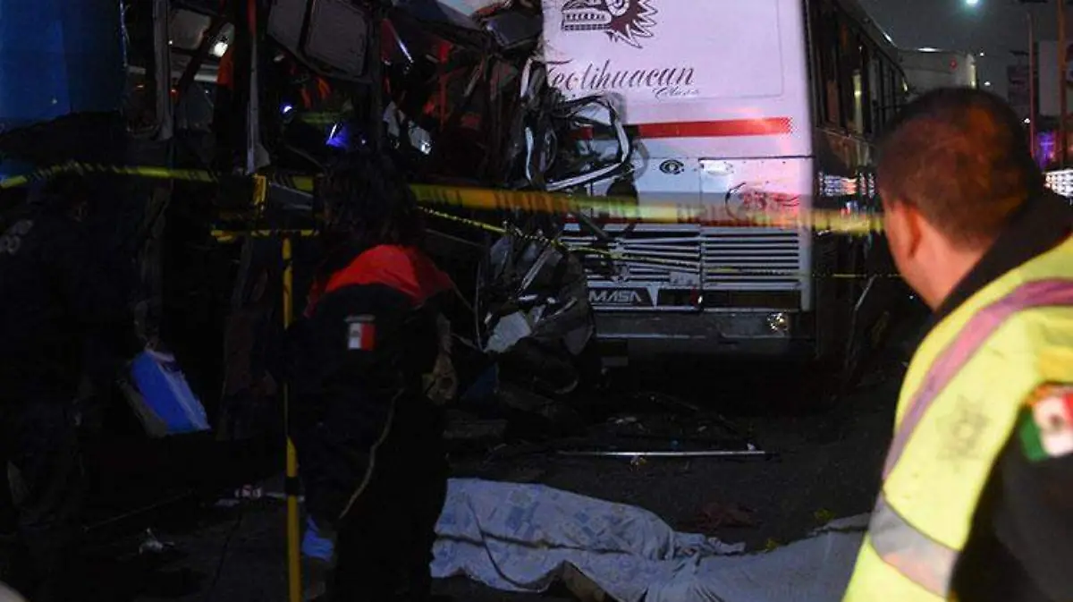 accidente-mexico-pachuca_autobuses