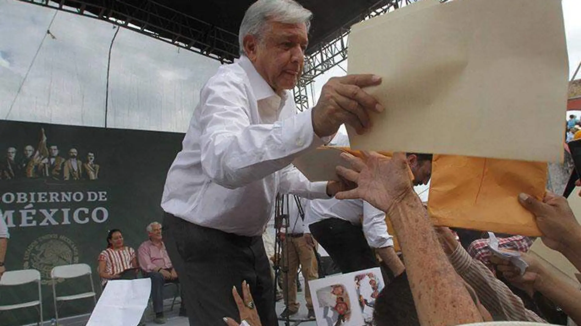 AMLO_lopez-obrador