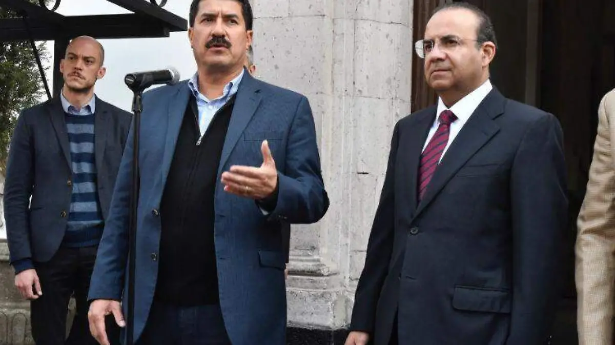 Corral - Navarrete LAURA LOVERA