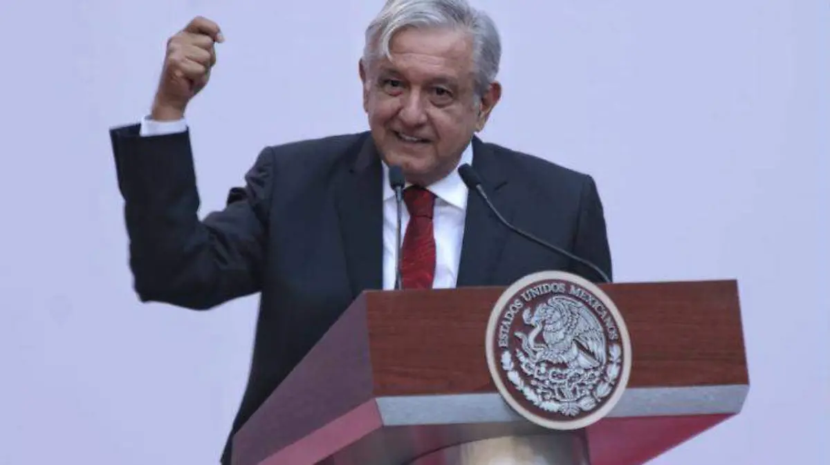 amlo compromisos ROBERTO HERNANDEZ