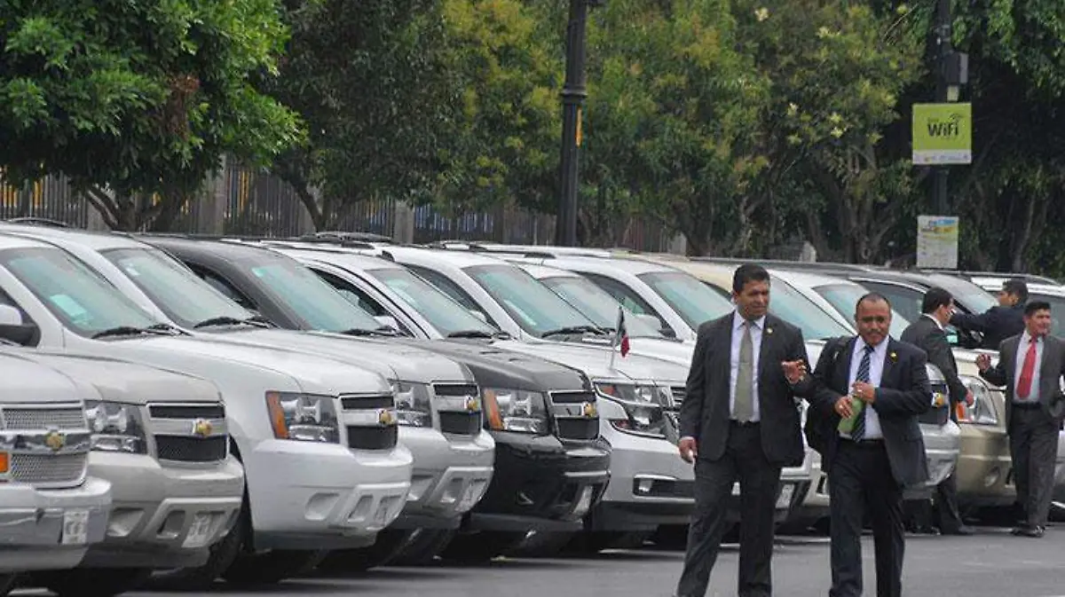 camionetas-blindadas_gobierno_epn