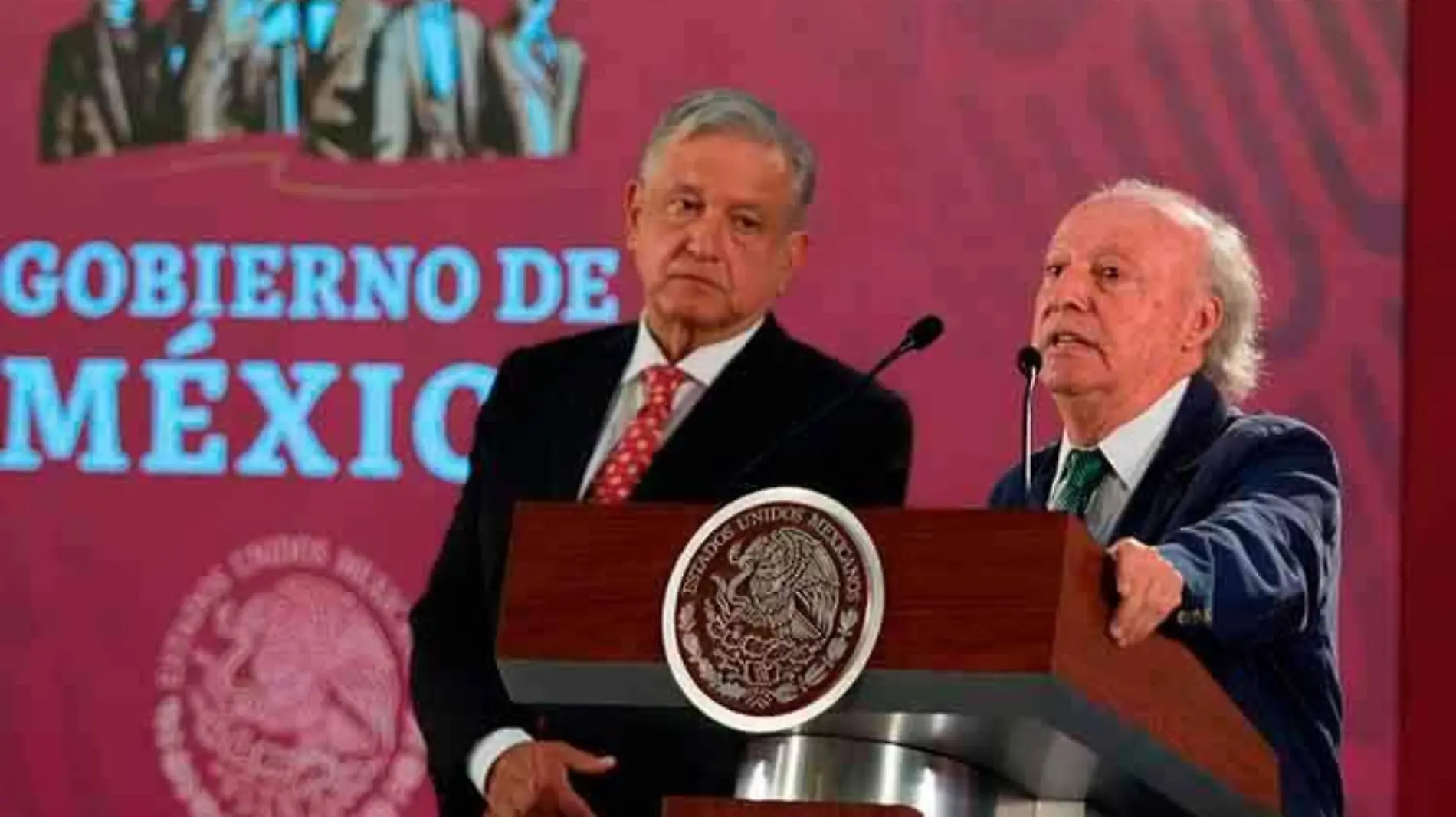 AMLO_secretario-victor-manuel-toledo