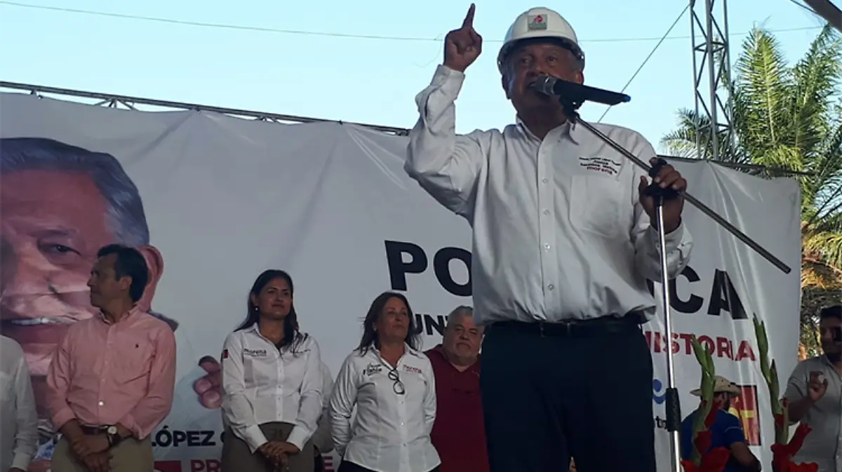 amlo-larrea