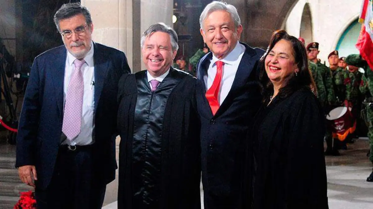 AMLO_Eduardo-medina-mora