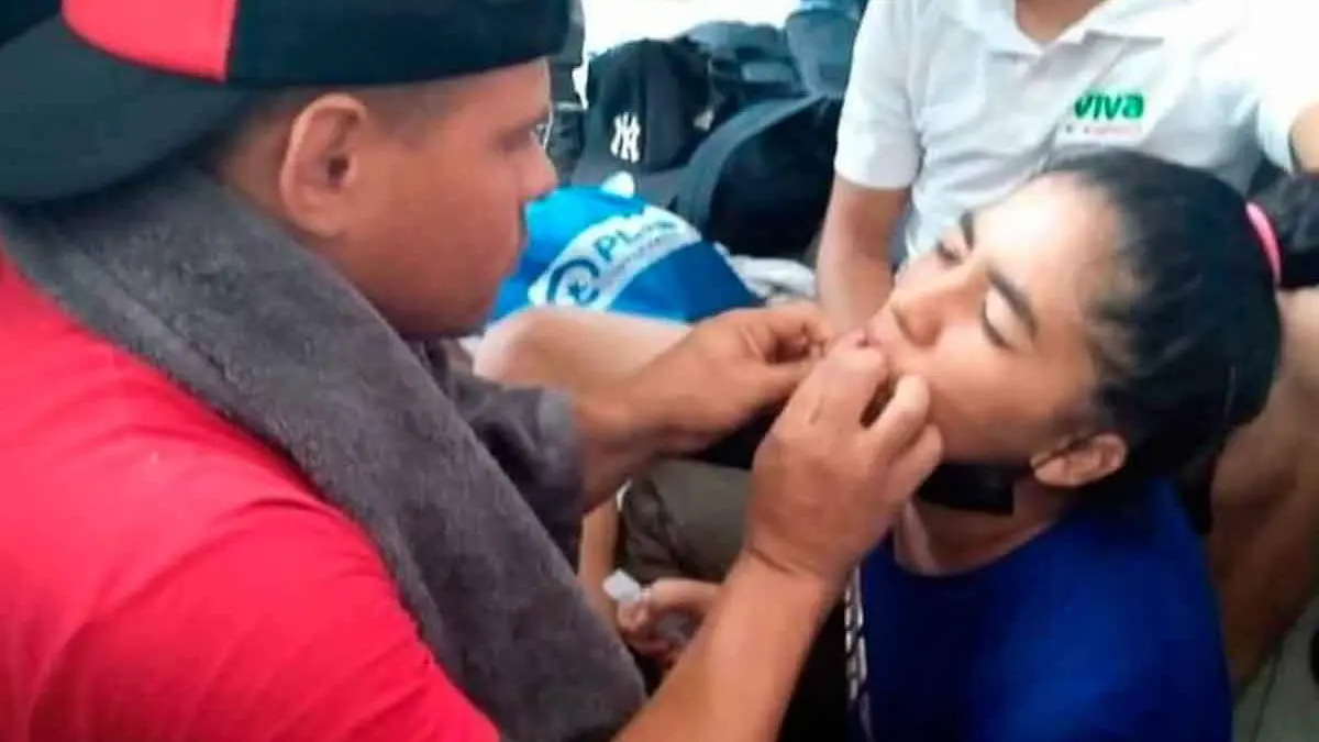 Migrantes-se-cosen-la-boca-en-Monterrey