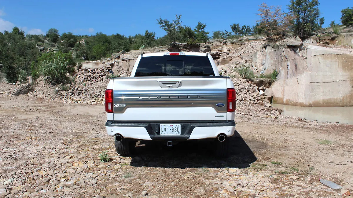 Ford Lobo Limited Platinum escape