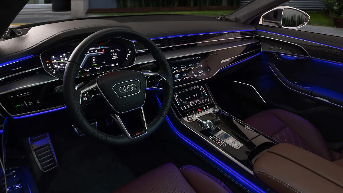 595Audi S8 2023 ----