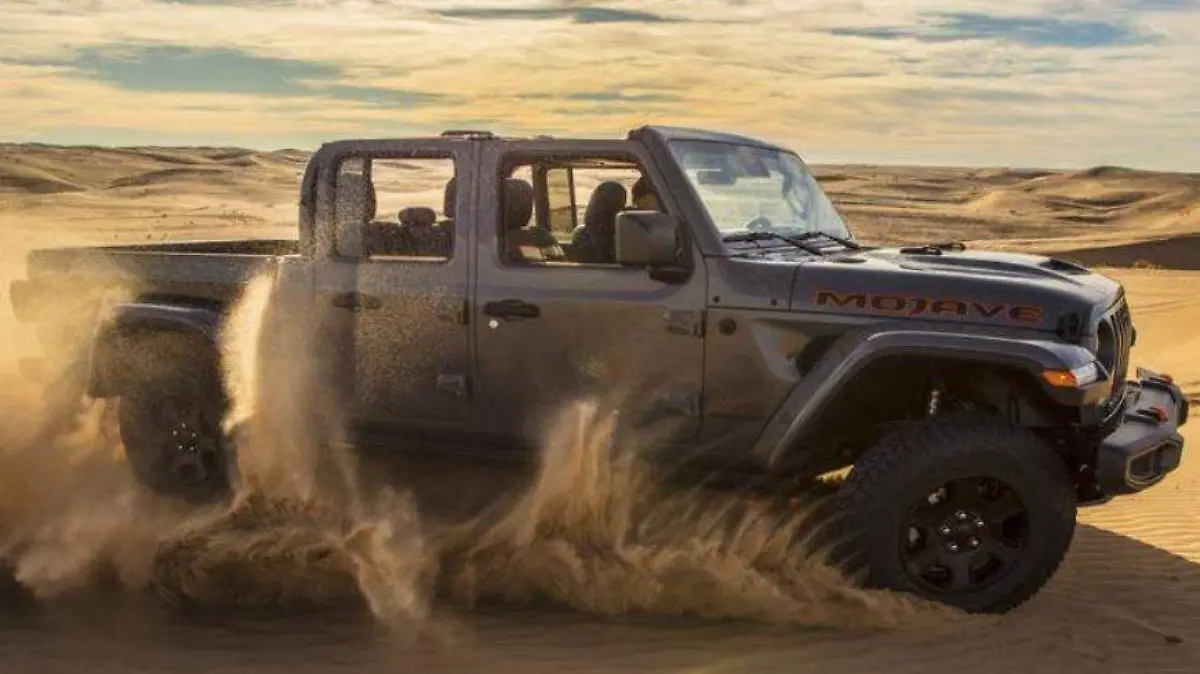 Jeep Gladiator Mojave 2021_10