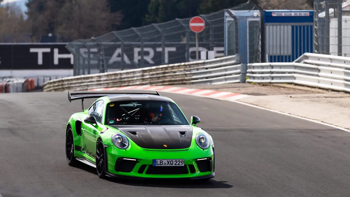 5 PORSCHE 911 GT3 RS
