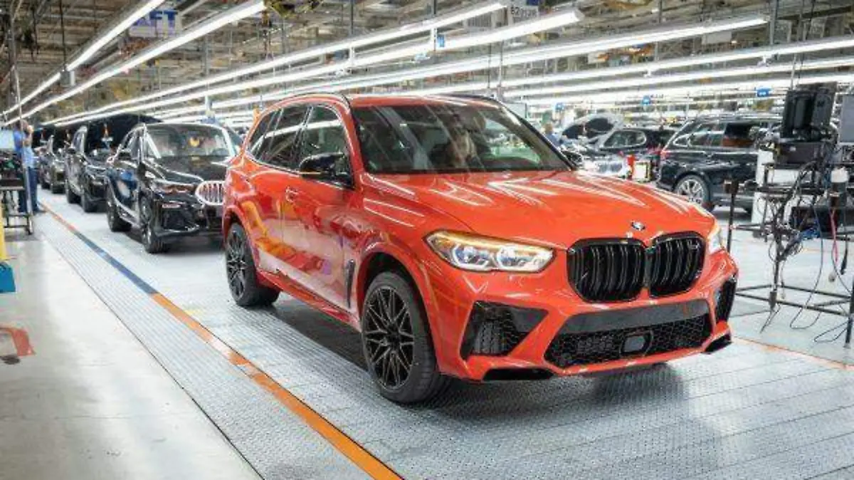 P90391233_lowRes_the-5-millionth-bmw-