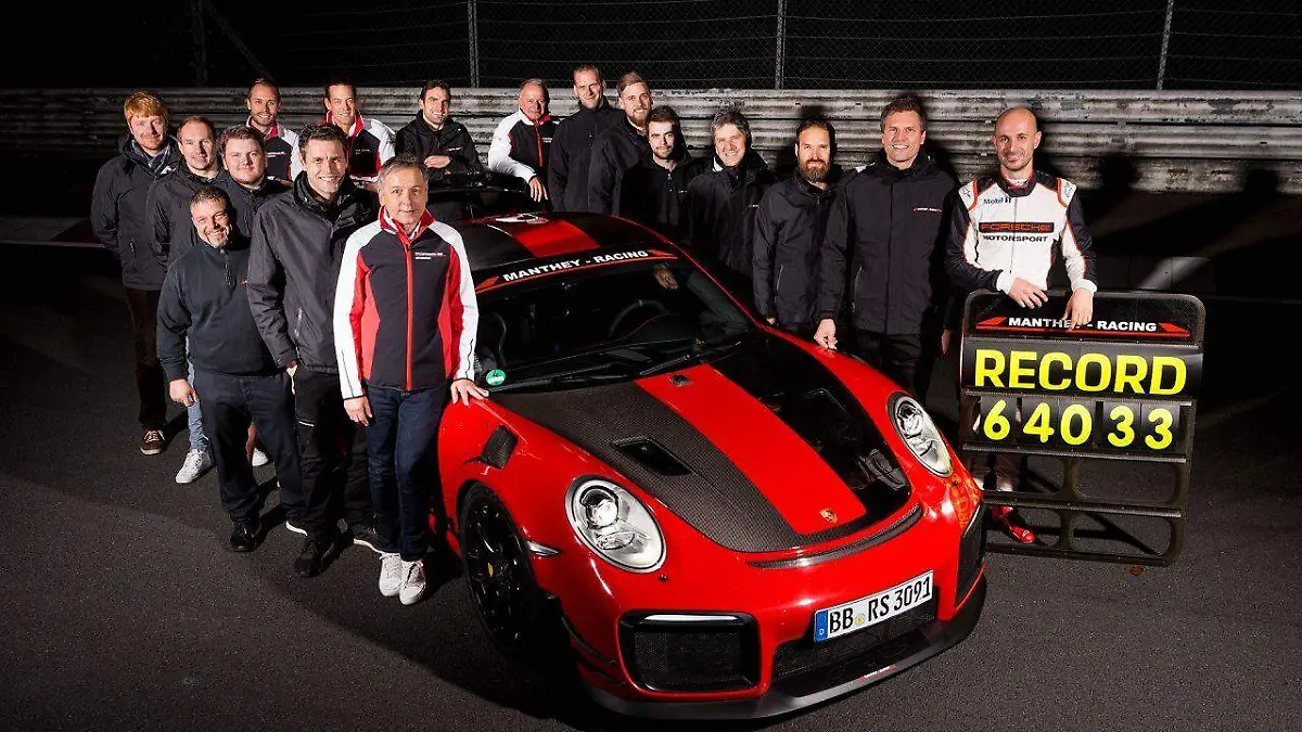 1 PORSCHE 911 GT2 RS MR