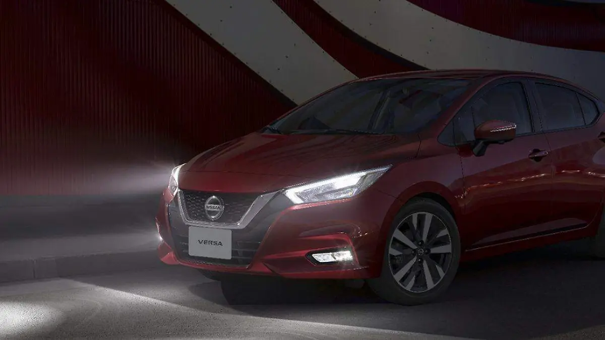 versa-sedan-exterior-portada-19-terantbwa-uslhd-portada-atributos.jpg.ximg.l_full_m.smart