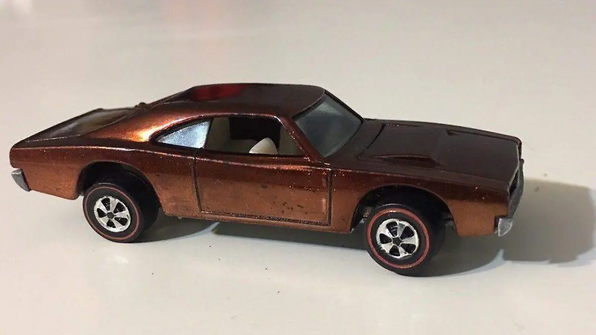 6.- BROWN CUSTOM CHARGER 1960