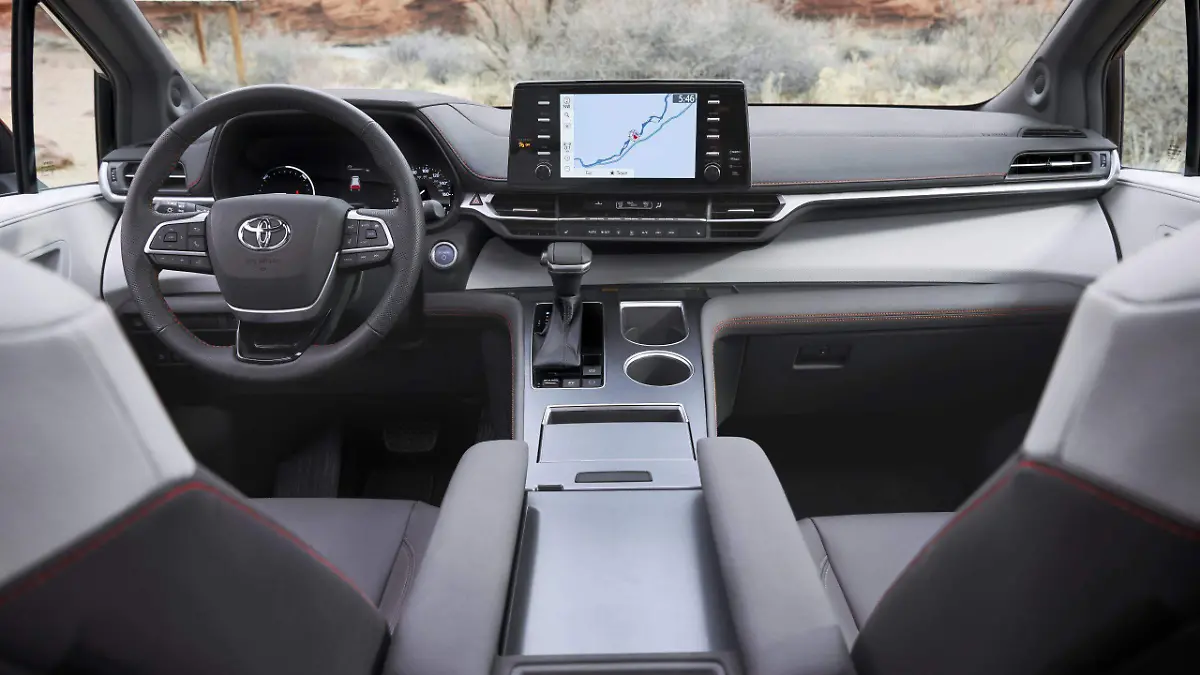 2021_Toyota_Sienna_XSE_09-scaled