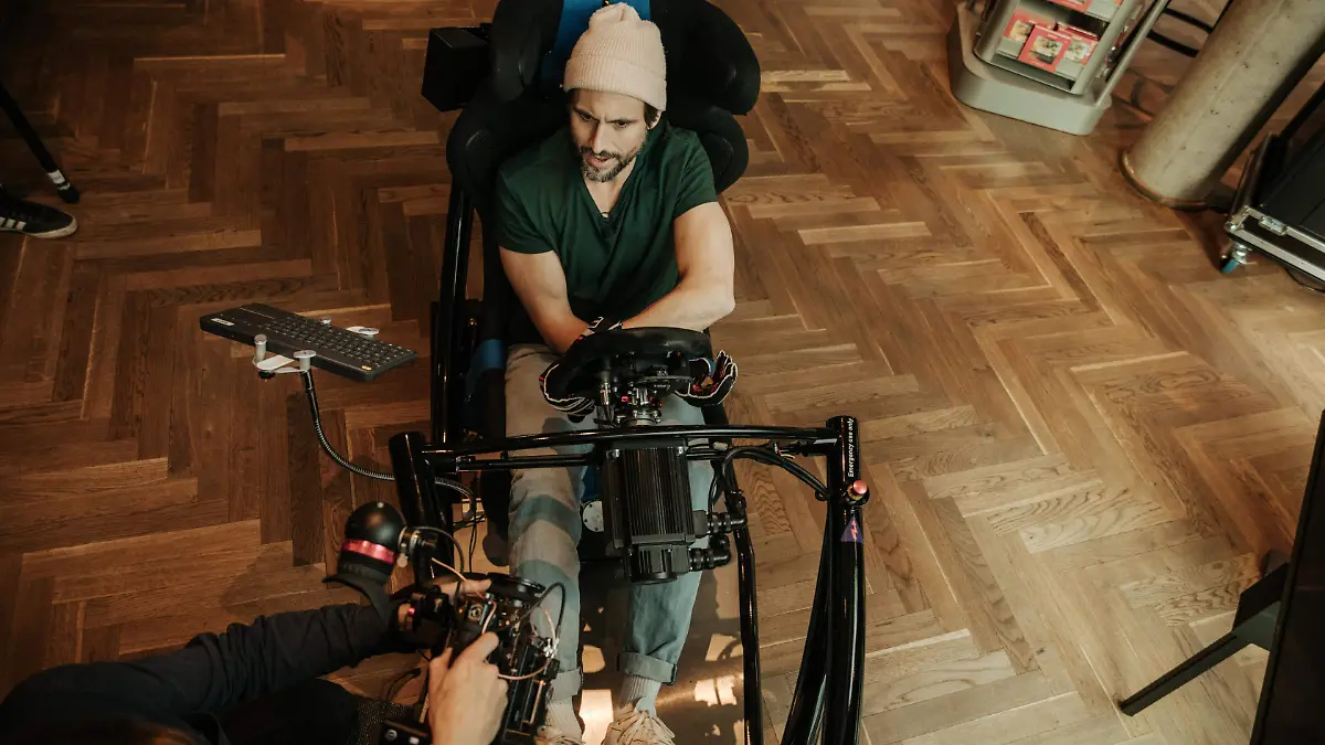 CUPRA-launches-its-own-Simracing-series_07_HQ