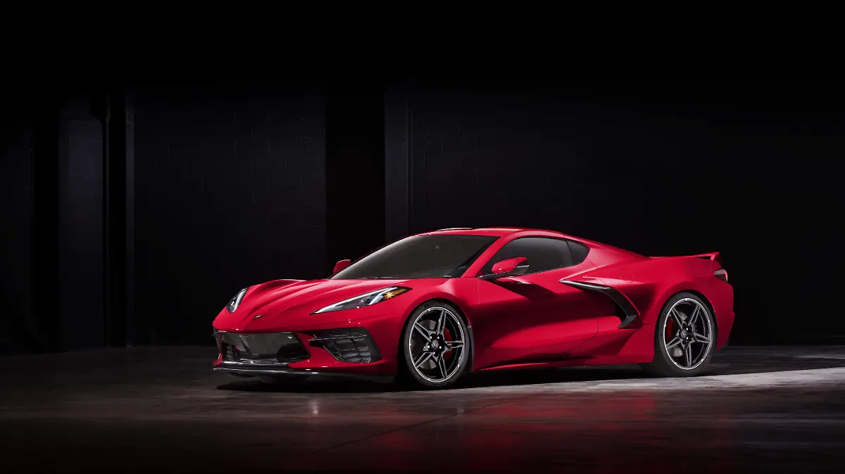 2020-Chevrolet-Corvette-Stingray-046