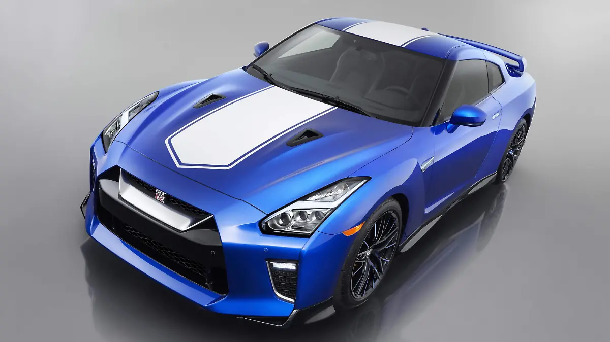 190405_MY20_GT-R_Anniversary_Studio4-source
