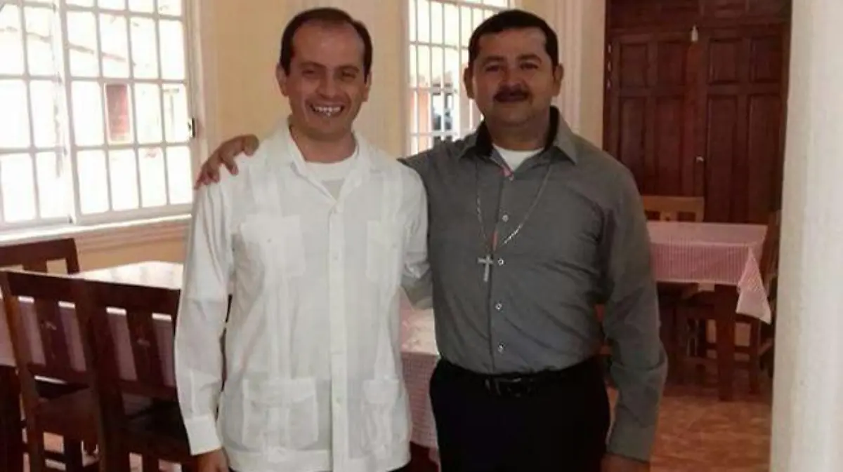 sacerdote-oscarlopez-tams