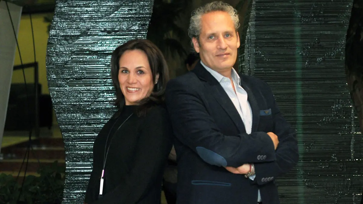 Claudia y Andrés Portillo LE Grand