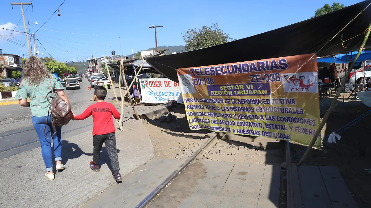 Bloqueo trenes michoacan cnte
